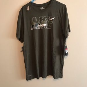 Nike tee
